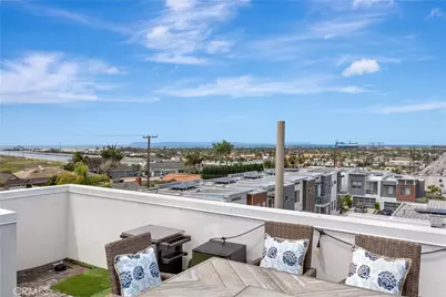 2105 Two Harbors Circle, Costa Mesa, CA 92627 - Photo 2