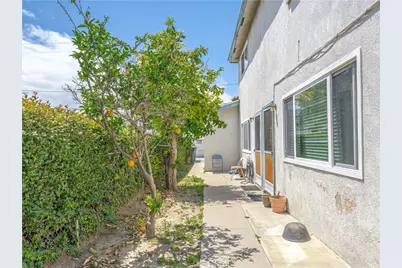 10921 Walnut, Los Alamitos, CA 90720 - Photo 56