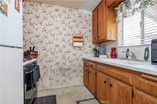 10921 Walnut, Los Alamitos, CA 90720 - Photo 28