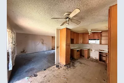 3294 Roberds, San Bernardino, CA 92405 - Photo 4