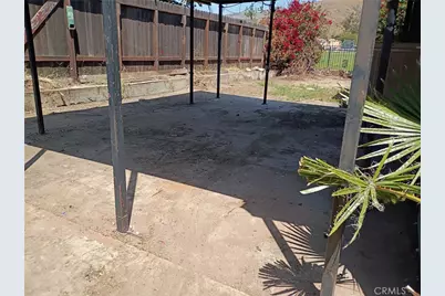 3294 Roberds, San Bernardino, CA 92405 - Photo 10