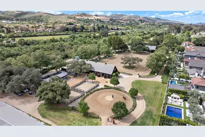 28601 Martingale Drive, San Juan Capistrano, CA 92675 - Photo 38