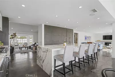 6722 Gate Hill, Huntington Beach, CA 92648 - Photo 2