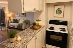 5585 E Pacific Coast Hwy, Long Beach, CA 90804 - Photo 4