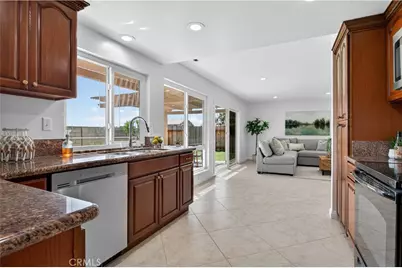 11244 Snowdrop, Fountain Valley, CA 92708 - Photo 4