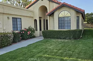19064 Elm Dr, Apple Valley, CA 92308 - Photo 2