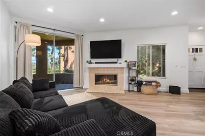 43 Auburn Aisle, Irvine, CA 92612 - Photo 2