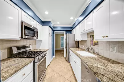 9742 Villa Pacific, Huntington Beach, CA 92646 - Photo 6
