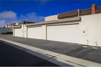 9742 Villa Pacific, Huntington Beach, CA 92646 - Photo 34