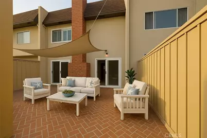 9742 Villa Pacific, Huntington Beach, CA 92646 - Photo 18