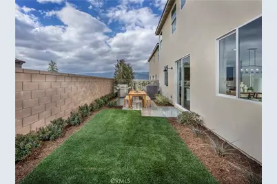 2051 Grapefruit Street, Redlands, CA 92374 - Photo 16