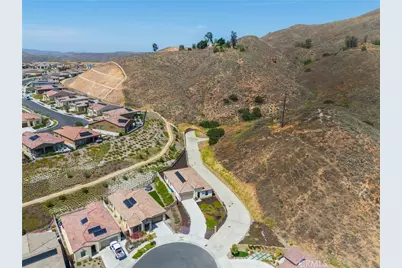 11986 Sagecrest Court, Corona, CA 92883 - Photo 34