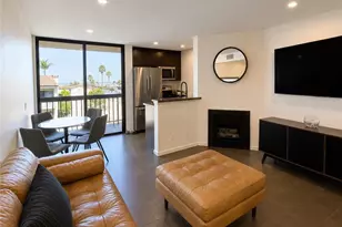 7320 Hawthorn Ave, Los Angeles, CA 90046 - Photo 18
