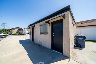 7802 Holt Dr, Huntington Beach, CA 92647 - Photo 16