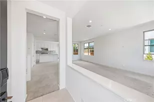 112 Newburry, Irvine, CA 92618 - Photo 4