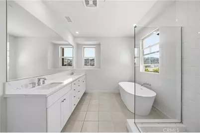 112 Newburry, Irvine, CA 92618 - Photo 16