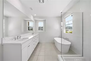 112 Newburry, Irvine, CA 92618 - Photo 16
