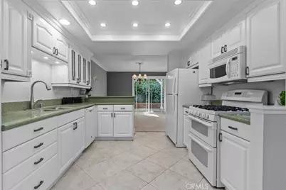 13595 Banyon, Tustin, CA 92782 - Photo 14