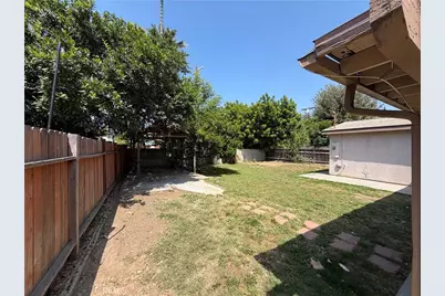 7741 Zelzah, Reseda, CA 91335 - Photo 24