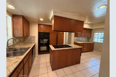 7741 Zelzah, Reseda, CA 91335 - Photo 4