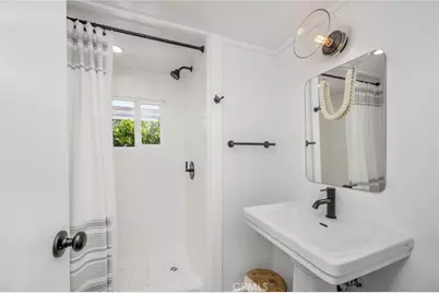 265 Mayflower, Newport Beach, CA 92660 - Photo 16