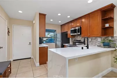 223 Pineview, Irvine, CA 92620 - Photo 16