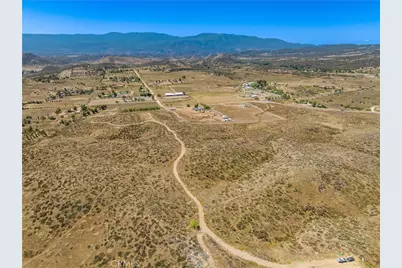 0 571-480-003, Hemet, CA 92544 - Photo 8
