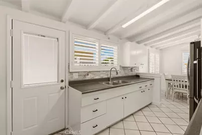 9702 Stonybrook Drive, Anaheim, CA 92804 - Photo 10