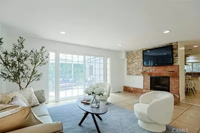 990 S Siet Place, Anaheim, CA 92806 - Photo 8