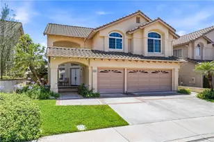 24 Calabria, Lake Forest, CA 92610 - Photo 2
