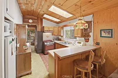 513 Cedar Ln, Sugarloaf, CA 92386 - Photo 8