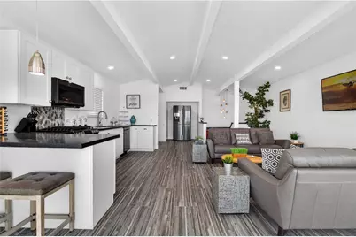 2212 W Oceanfront, Newport Beach, CA 92663 - Photo 32