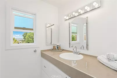 370 S Yorkshire, Anaheim, CA 92808 - Photo 56