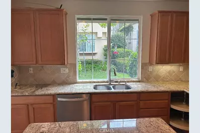 65 Figtree, Irvine, CA 92603 - Photo 18