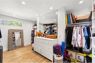 912 Honeywood Rd, Los Angeles, CA 90049 - Photo 40