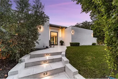 912 Honeywood Rd, Los Angeles, CA 90049 - Photo 1