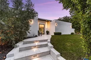 912 Honeywood Rd, Los Angeles, CA 90049 - Photo 1