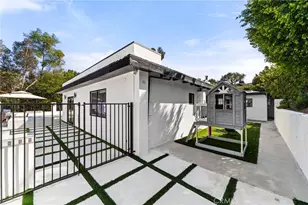 912 Honeywood Rd, Los Angeles, CA 90049 - Photo 52