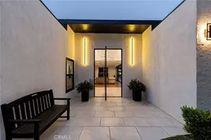 912 Honeywood Rd, Los Angeles, CA 90049 - Photo 60