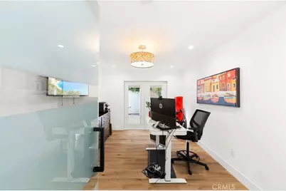 912 Honeywood Rd, Los Angeles, CA 90049 - Photo 32