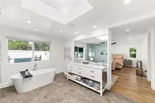 912 Honeywood Rd, Los Angeles, CA 90049 - Photo 42