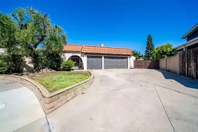 8111 Dartmoor Dr, Huntington Beach, CA 92646 - Photo 46
