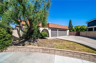 8111 Dartmoor Dr, Huntington Beach, CA 92646 - Photo 48