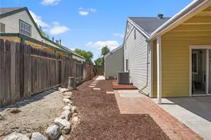 990 Torrey Pine, Colton, CA 92324 - Photo 26