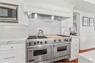 2401 Clay, Newport Beach, CA 92663 - Photo 8