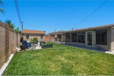 16301 Golden Gate Lane, Huntington Beach, CA 92649 - Photo 18