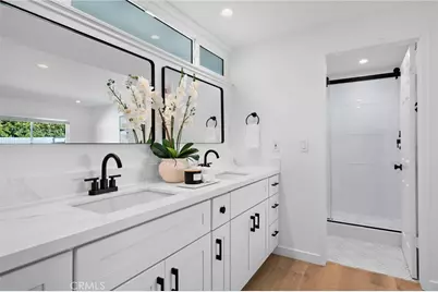 9202 Aloha Drive, Huntington Beach, CA 92646 - Photo 14