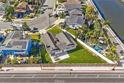 9202 Aloha Drive, Huntington Beach, CA 92646 - Photo 24