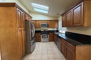 25420 Sheffield Ln, Saugus, CA 91350 - Photo 8