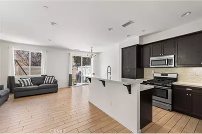 7611 N Honor, Van Nuys, CA 91405 - Photo 2